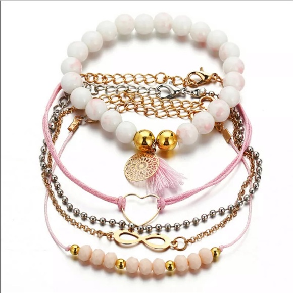 ♡ Heart Beaded Bracelet Set ♡ - Picture 2 of 3
